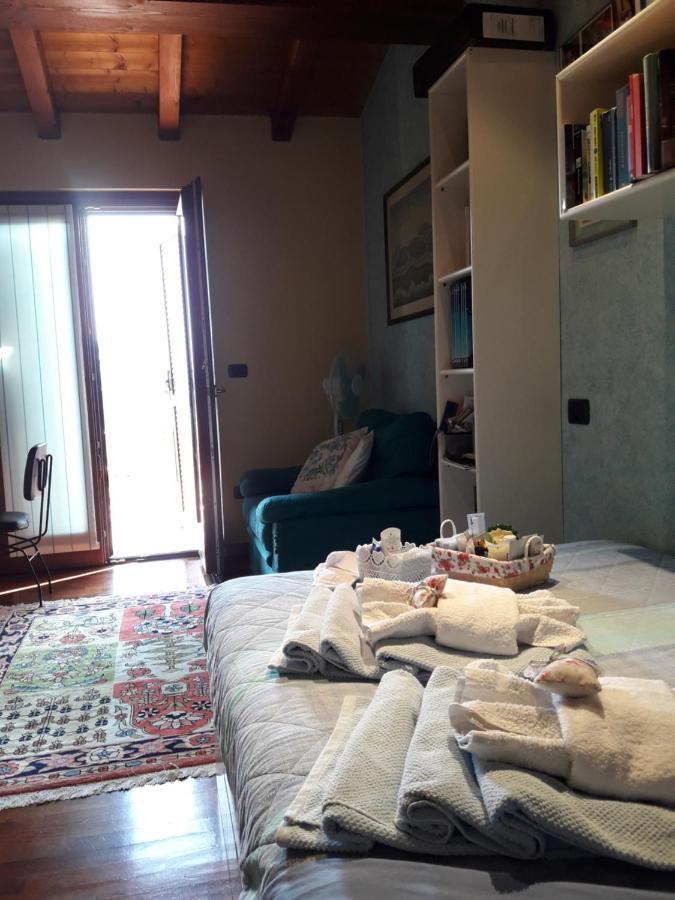 Lovely Casa Paola Villlafranca Centro Zimmer Rooms Villafranca di Verona Ngoại thất bức ảnh